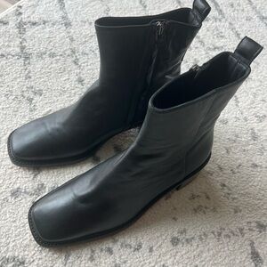 Everlane The City Boot Black - size 8.5 - 100% leather upper & lining